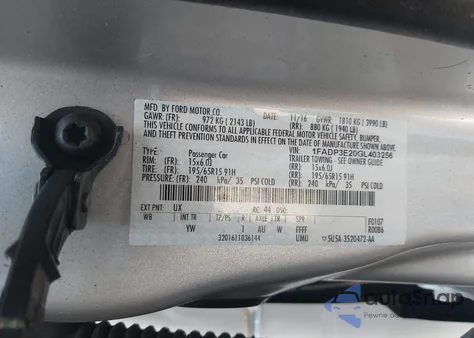 2016 Ford Focus S из США, поврежденный, VIN 1FADP3E20GL403256